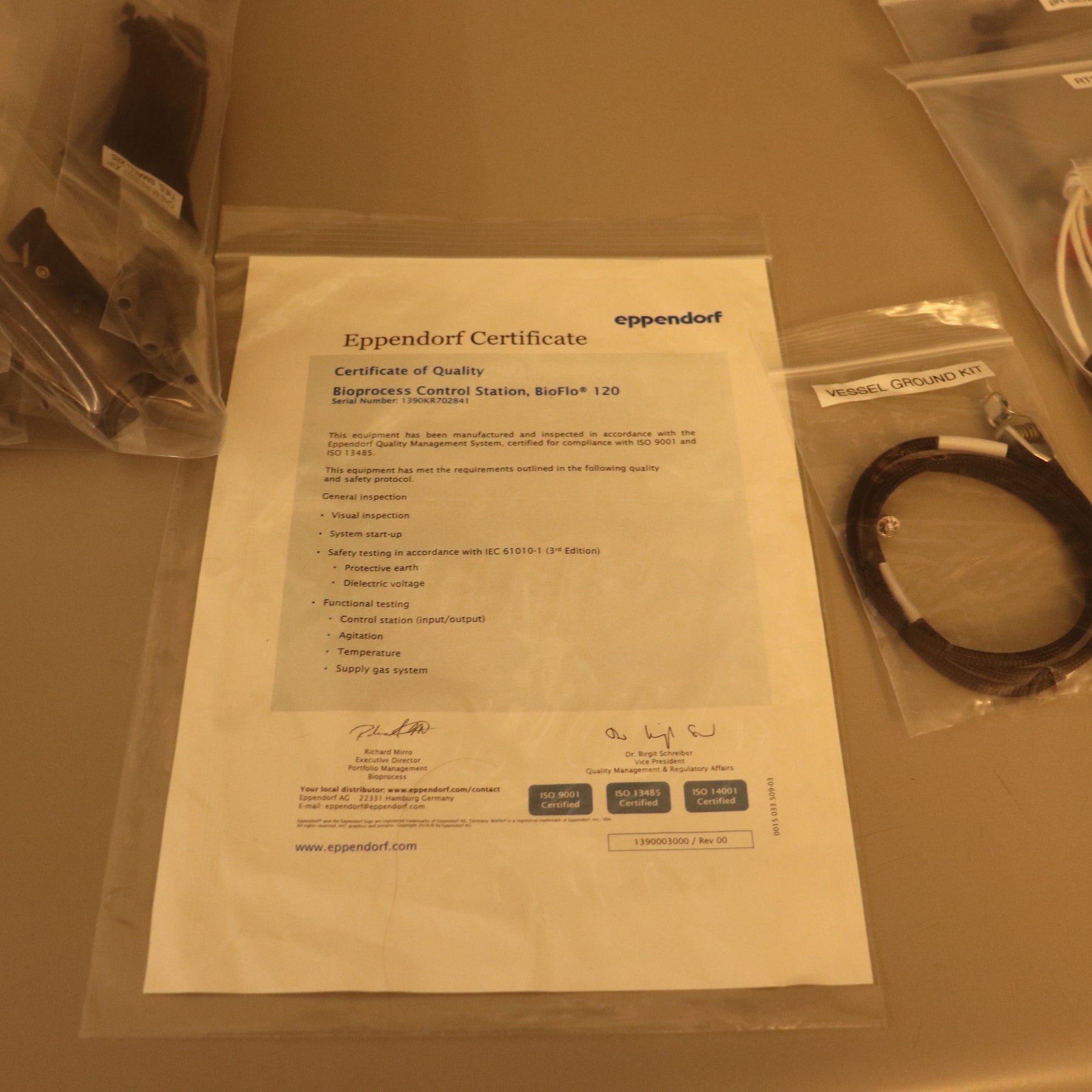 Eppendorf BioFlo 120 Advanced Bioreactor Fermenter System w/ 5L Vessel