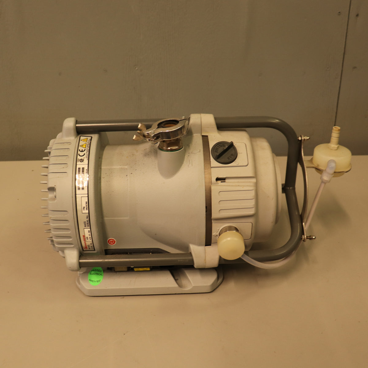 Edwards XDS5 Vacuum Pump