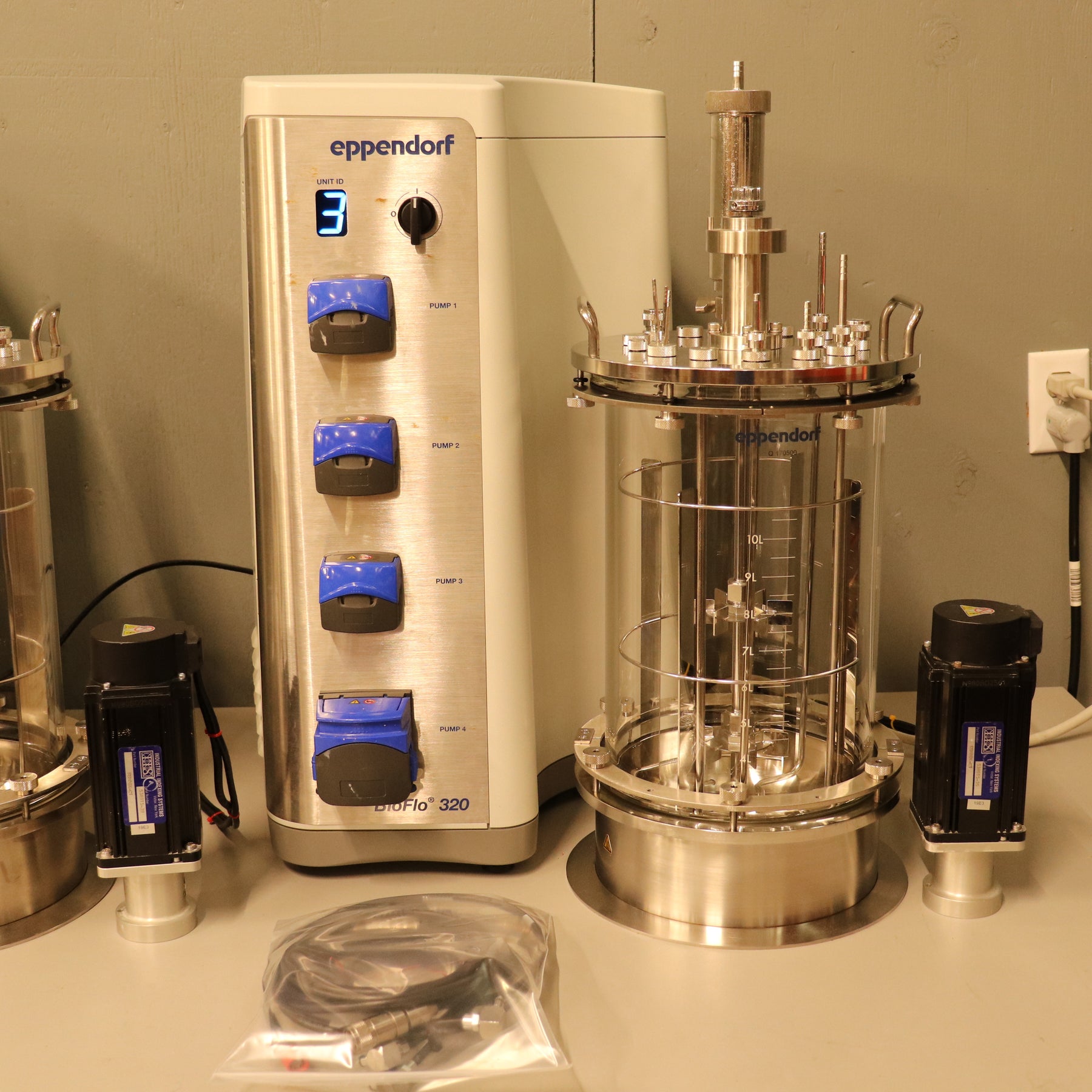 3x Eppendorf BioFlo 320 Bioprocess Control Station Fermenter Bioreactors w/ 10L Vessels