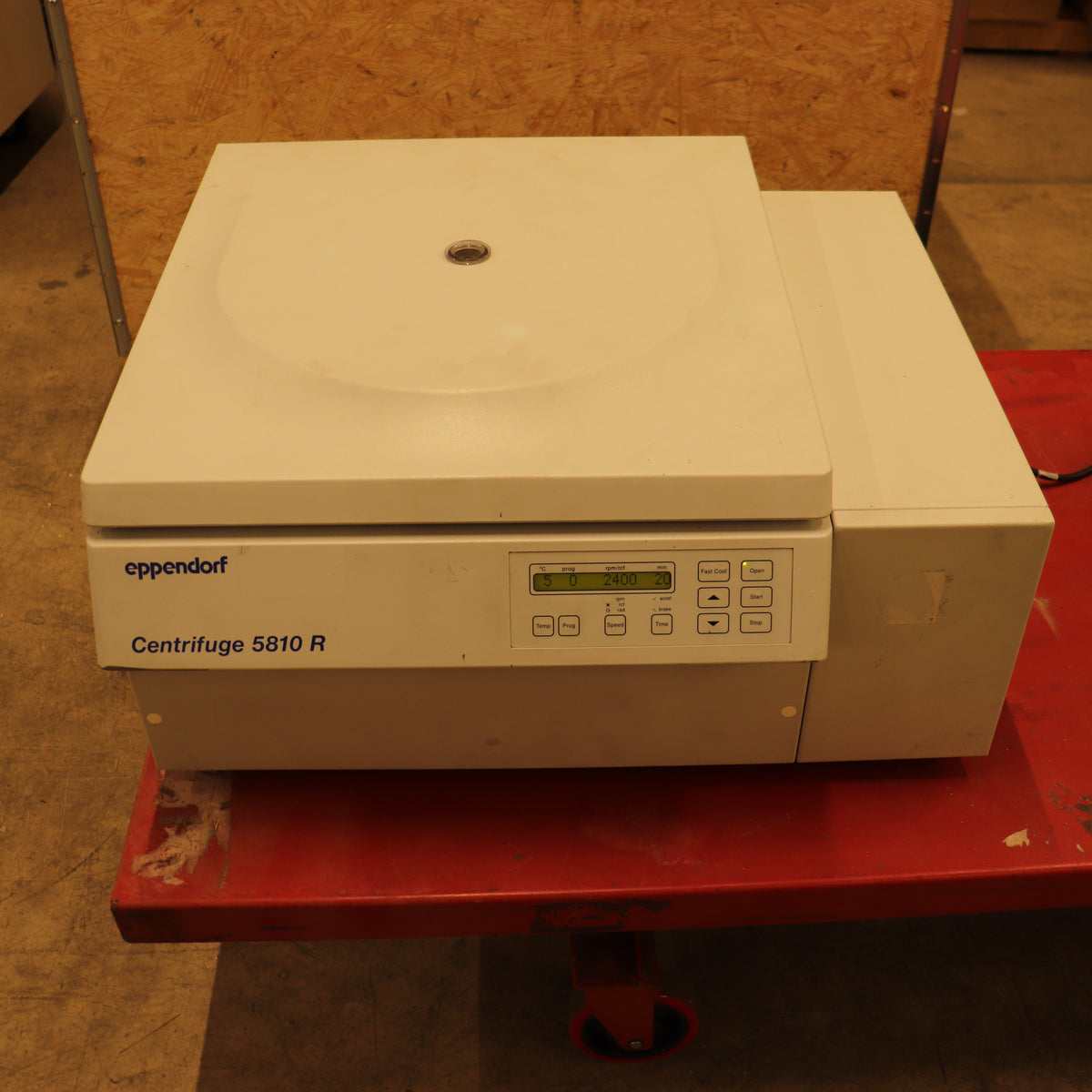 Eppendorf 5810R Refrigerated Centrifuge w/ A-2-DWP Rotor