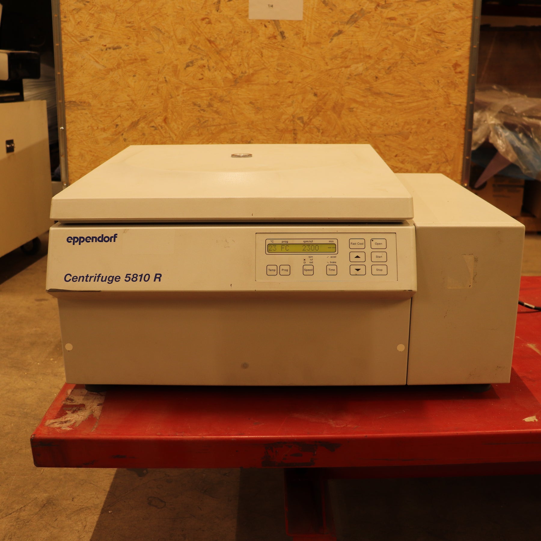 Eppendorf 5810R Refrigerated Centrifuge w/ A-2-DWP Rotor