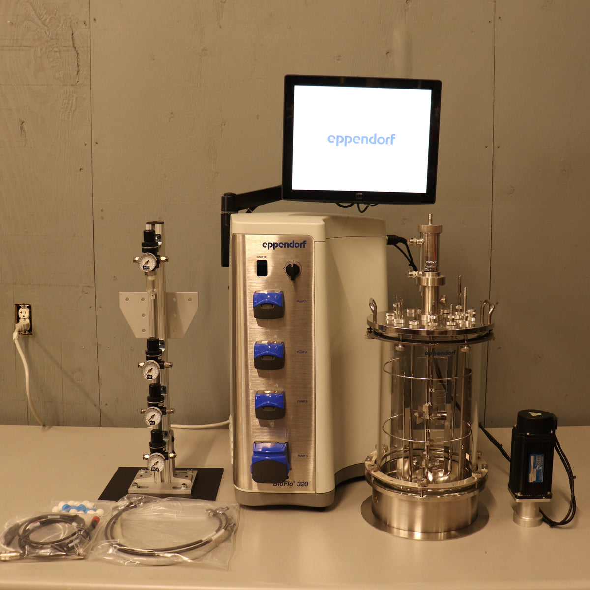 Eppendorf BioFlo 320 Bioprocess Control Station Fermenter Bioreactor w/ 10L Vessel