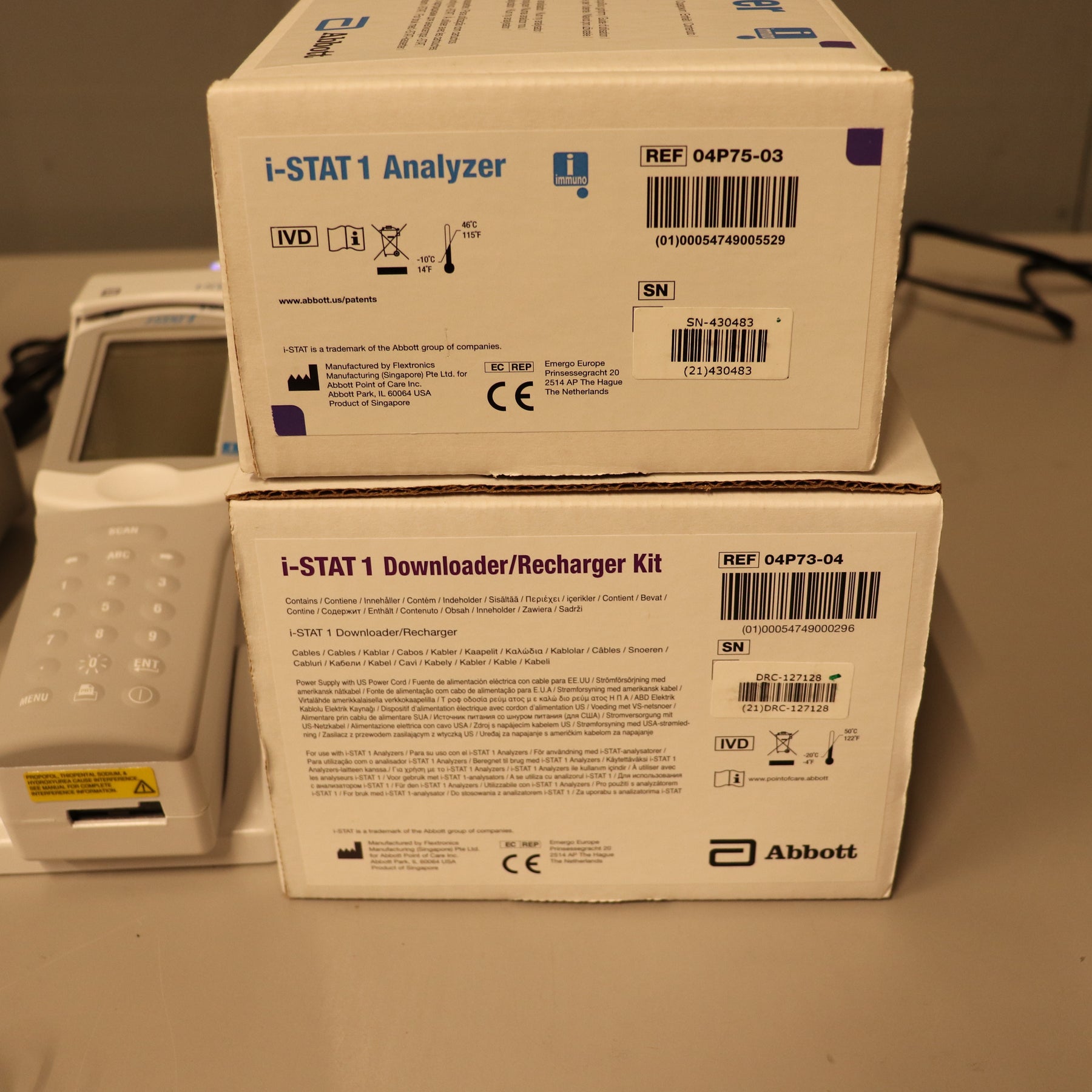 Abbott i-STAT 1 300-G Blood Analyzer System w/ Accessories