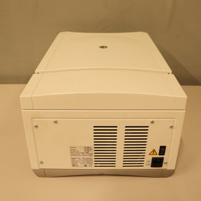 Eppendorf 5702R Refrigerated Centrifuge with A-4-38 Swing Bucket Rotor