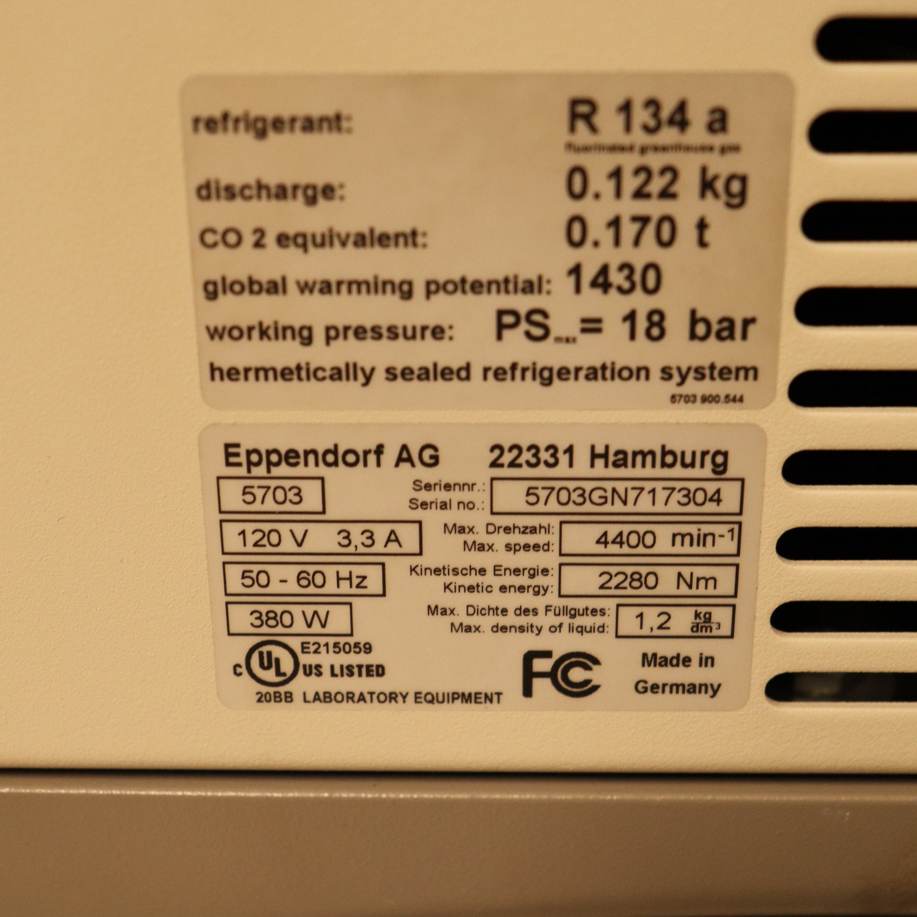 Eppendorf 5702R Refrigerated Centrifuge with A-4-38 Swing Bucket Rotor