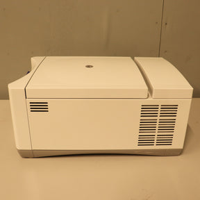 Eppendorf 5702R Refrigerated Centrifuge with A-4-38 Swing Bucket Rotor