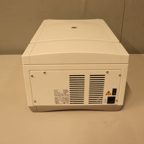 Eppendorf 5702R Refrigerated Centrifuge with A-4-38 Swing Bucket Rotor