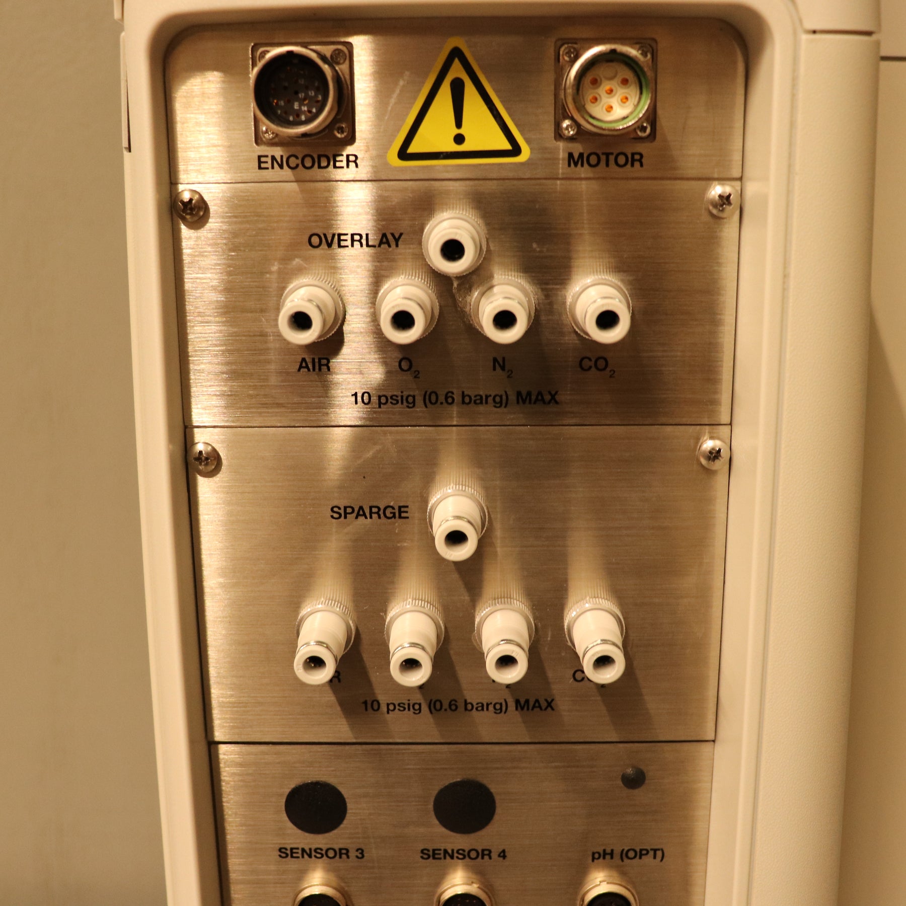 Eppendorf BioFlo 320 Bioprocess Control Station Fermenter Bioreactor for SU