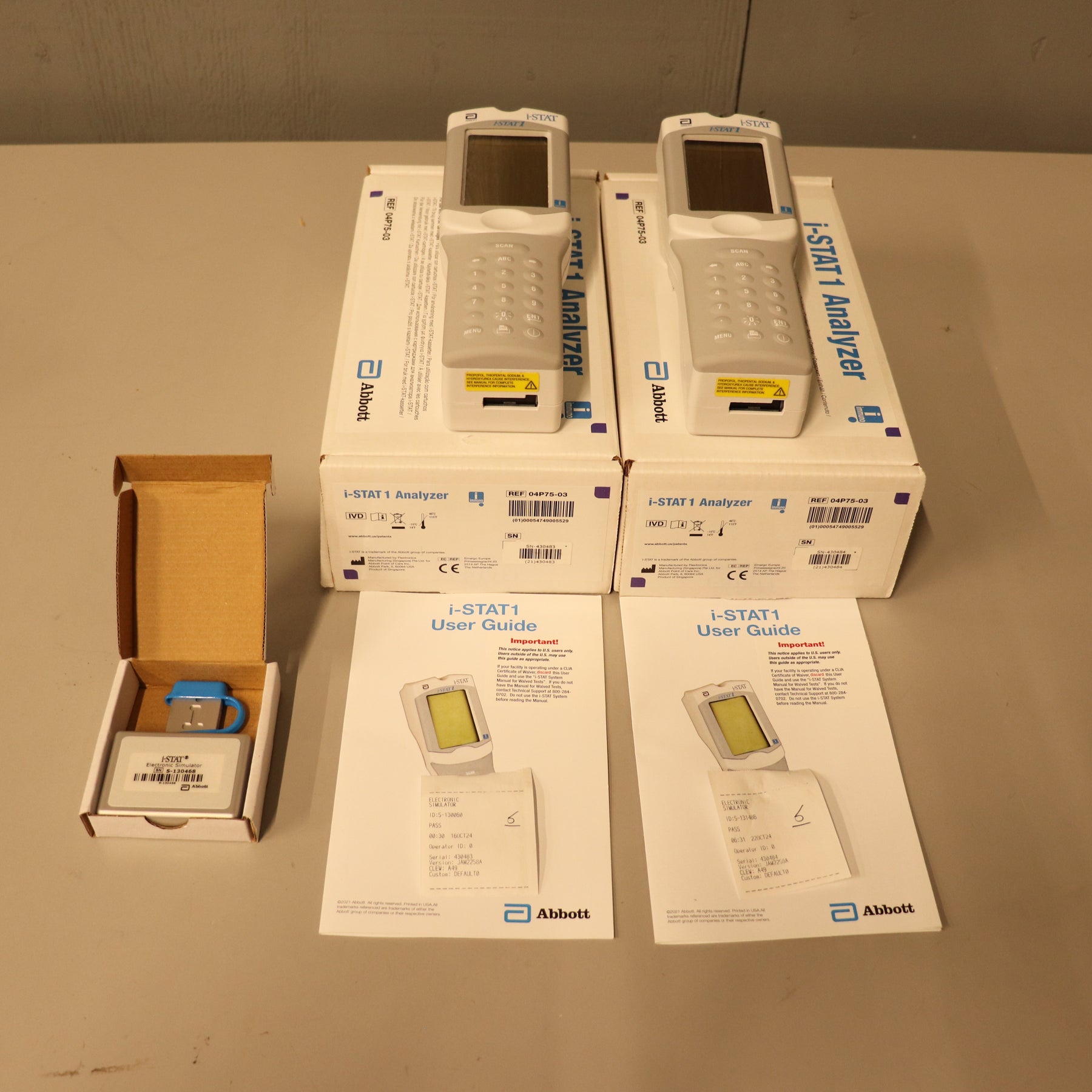 Lot Abbott i-STAT 1 300-G Blood Analyzer