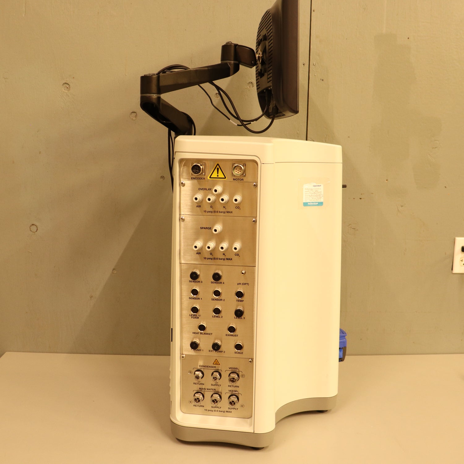 Eppendorf BioFlo 320 Bioprocess Control Station Fermenter Bioreactor w
