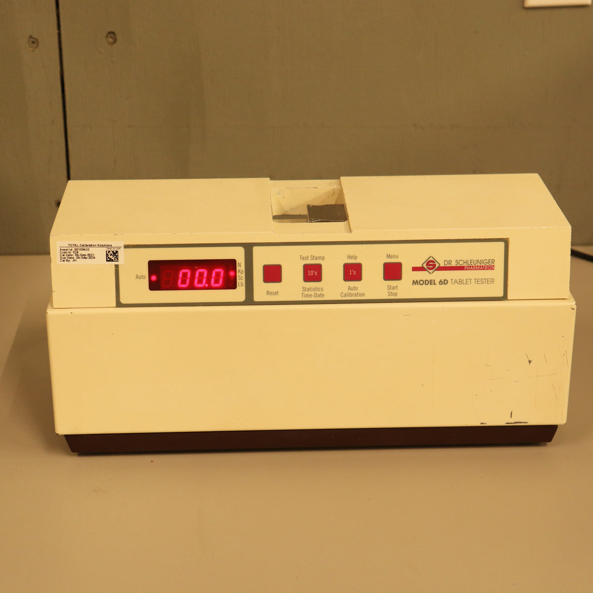 Dr.Schleuniger Pharmatron 6D Tablet Hardness Tester NIST Calibrated