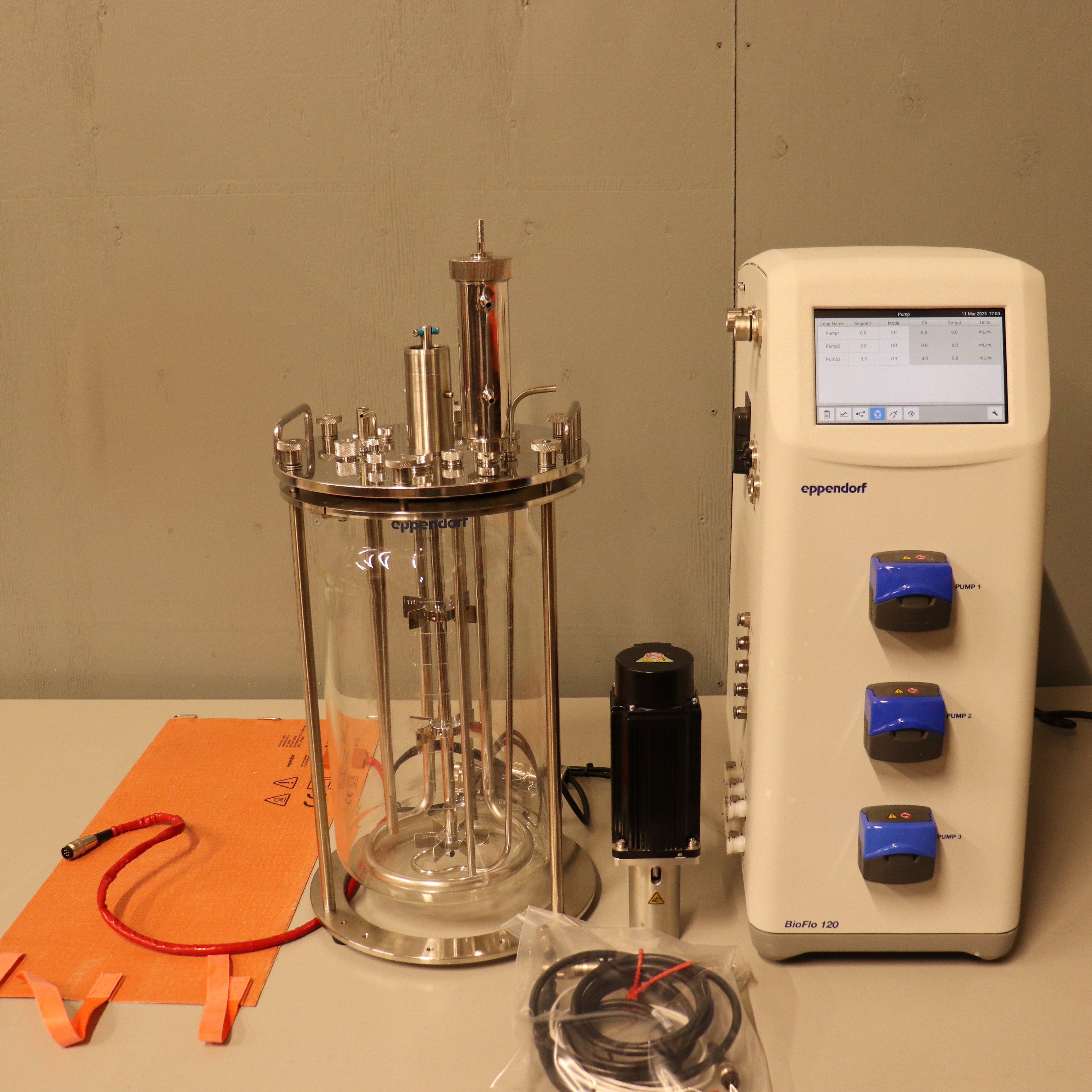 Eppendorf BioFlo 120 Bioreactor Fermenter System w/ 10L Vessel