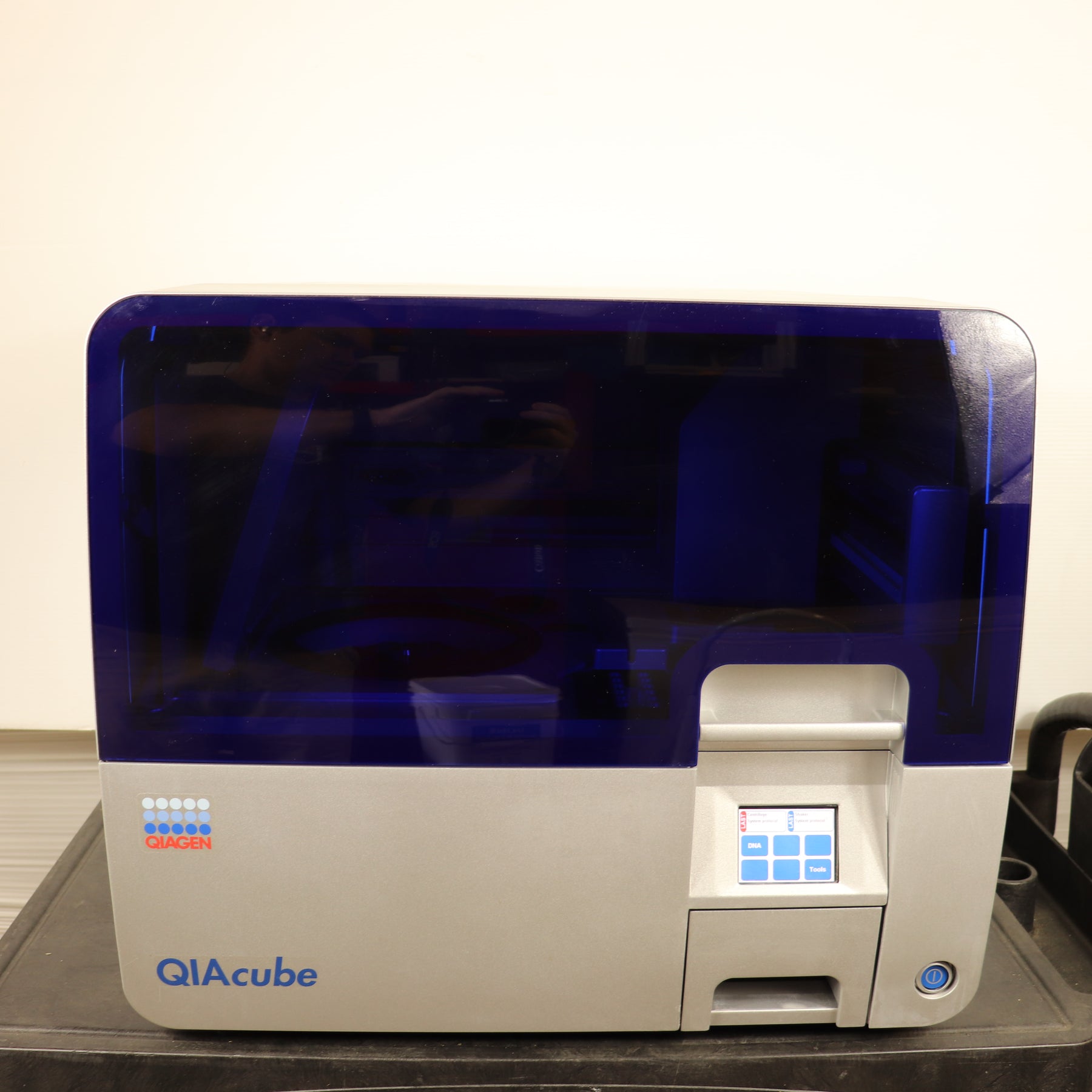 QIAGEN QIAcube Automated Workstation DNA RNA Protein Purification