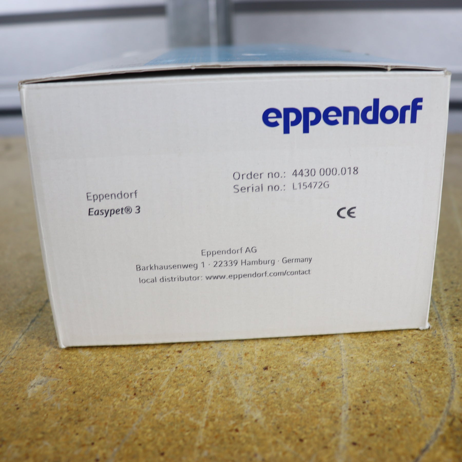 Eppendorf Easypet 3 Electronic Pipette Controller 0.1-100mL 4430000018