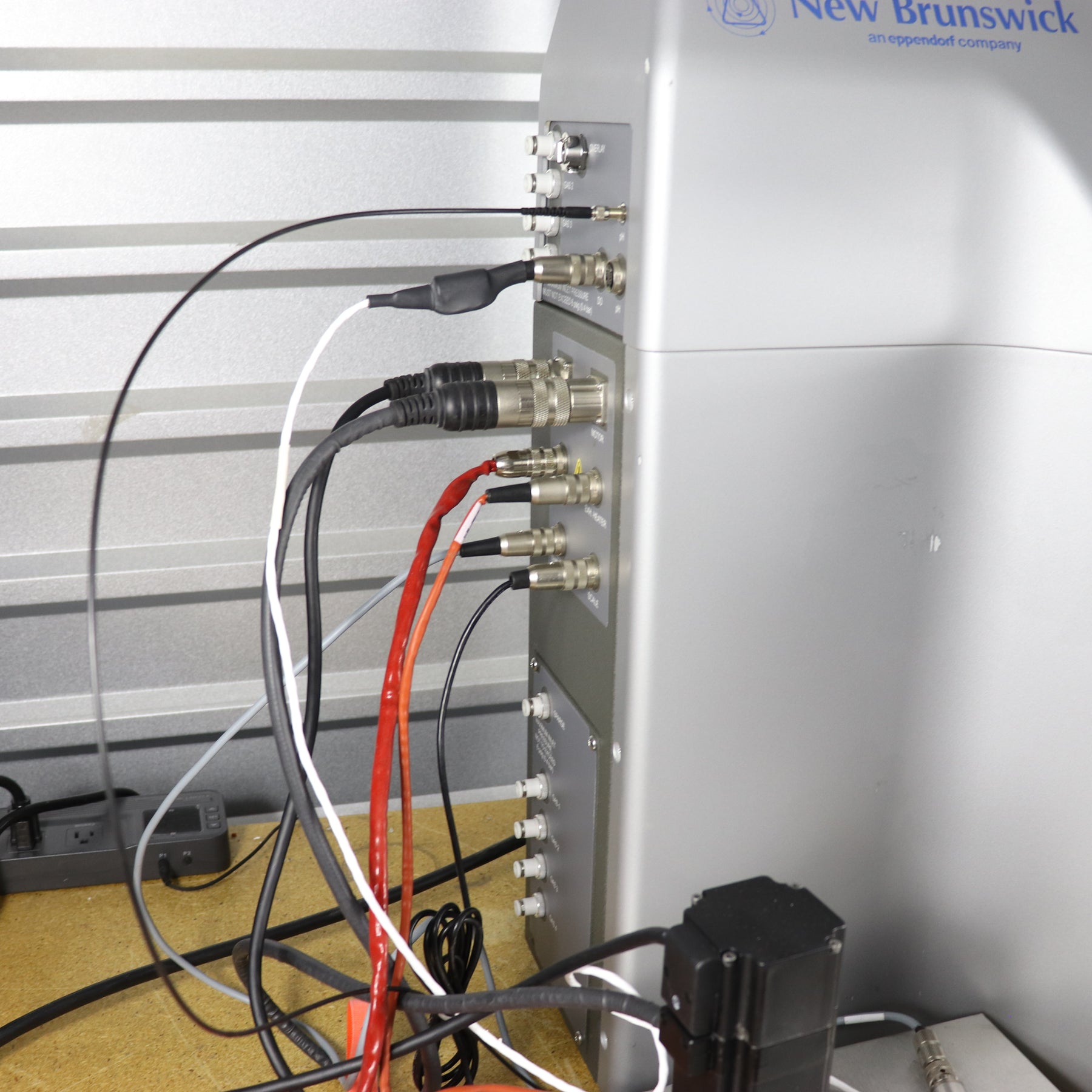 Eppendorf New Brunswick Celligen Blu Bioreactor Fermenter M1374-120-HSA